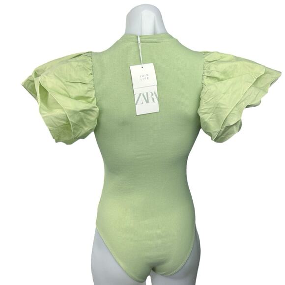 NEW Zara Green Ribbed Flutter Ruffle Sleeve Crew Neck Bodysuit Blouse Top Size S - Picture 2 of 5